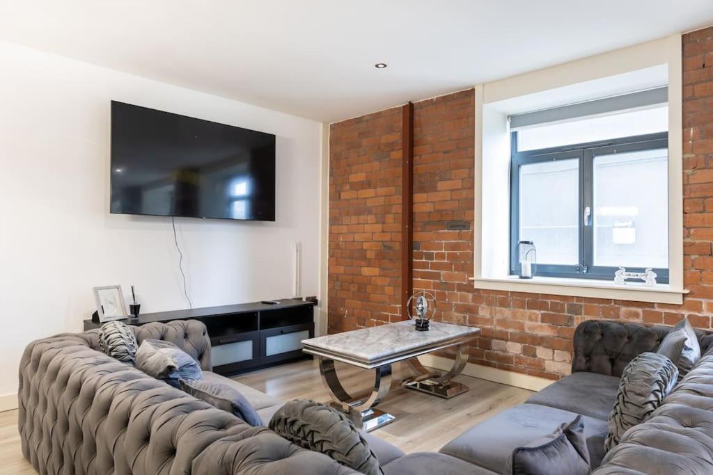 2 Bed Apartment With Pool Table Bradford  Exterior photo